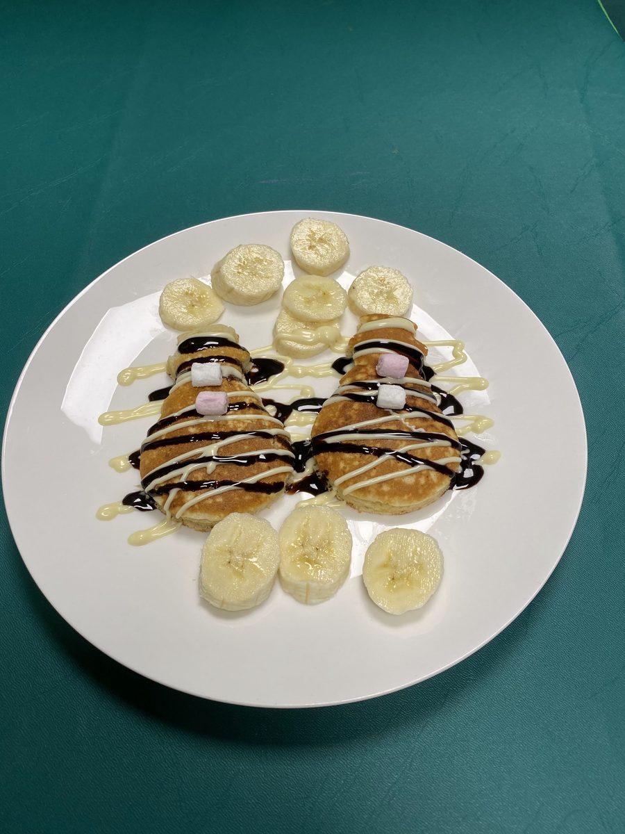 Children's pancakes with banana
